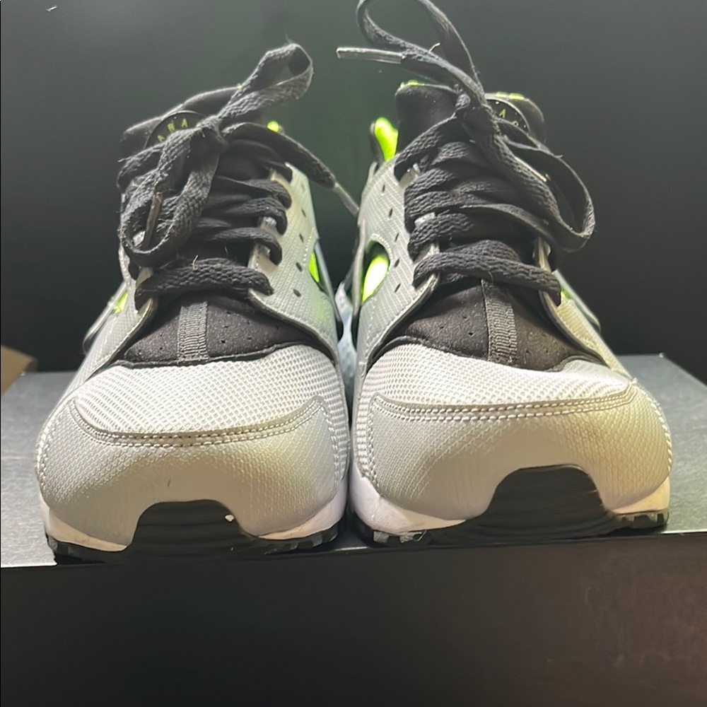 LAST CHANCE Nike Huarache sneakers - Picture 2 of 16